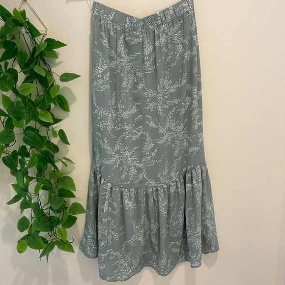 Mermaid Skirt - Picture 4 of 4
